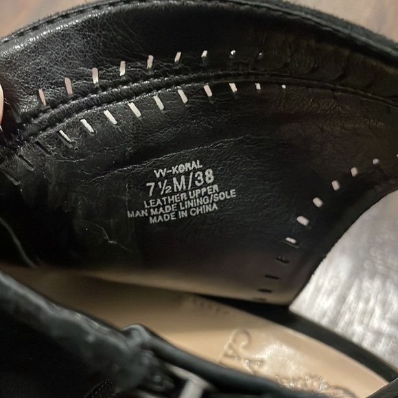 Vince Camuto Heel. - Picture 4 of 4